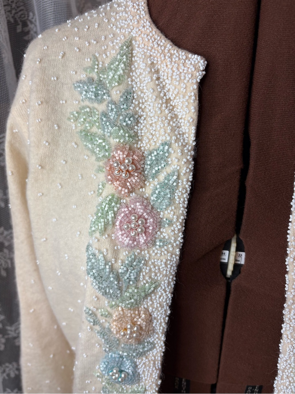Vintage 50s Saks Fifth Avenue Cream Lined Cardigan beaded angora/wool - Picture 8 of 12